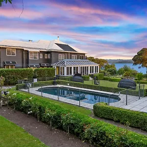 https://kawaha-point-lodge.rotoruahotelsnz.com